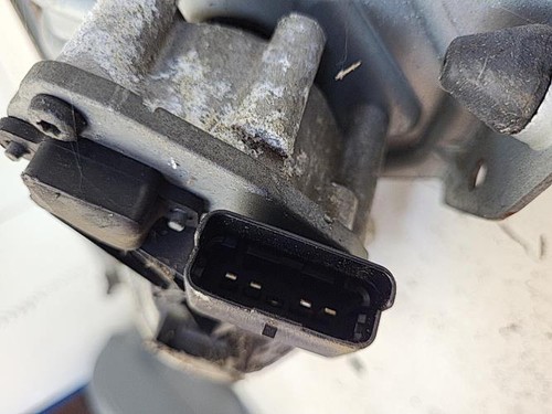 Moteur essuie glace avant