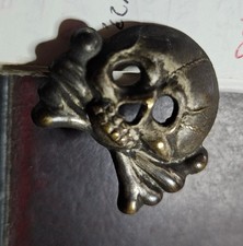 TETE DE MORT authentique hussard Allemand Leib-Husaren-Rgt.1 et 2 avec fixation