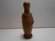 ANCIENNE BOUCHONNEUSE