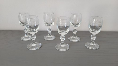 Lot verres à liqueur - de,