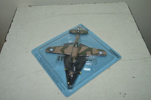 Avion metal 011 - metal, b