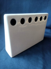 VASE PIQUE FLEURS MODERNISTE