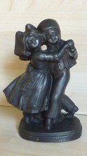 Statuette en régul, couple de danseurs alsaciens.