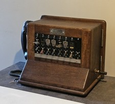 Ancien standard téléphonique ( modèle 30 juin 1961 ) vintage déco téléphone bois