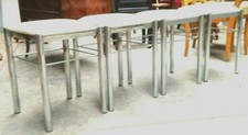 quatre tabourets en tubulure