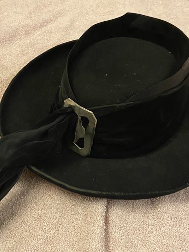 Vends urgent jupens chapeau - jupens, et