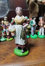 Santons de provence La marchande de sardines. du village 12 cm...