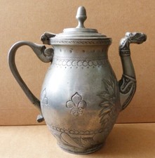 Verseuse cafetière en étain