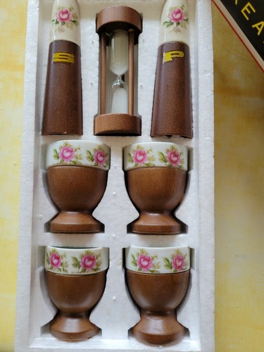 Vintage set coquetiers très - vintage,