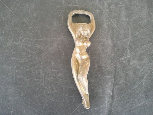 Decapsuleur erotique femme - erotique, nue