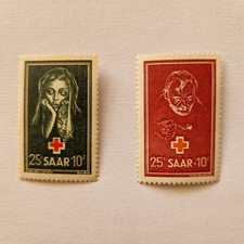 Lot de 2 TIMBRES : Sarre 271