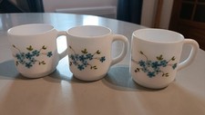 3 tasses arcopal modèle véronica myosotis