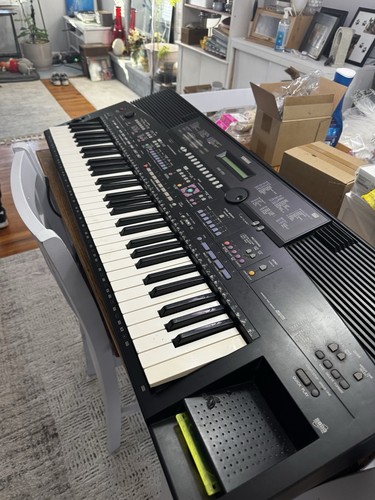 Yamaha psr 1700 workstation - yamaha,