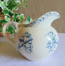 POT A LAIT FAIENCE KG LUNEVILLE MODELE OEILLET XIXEME