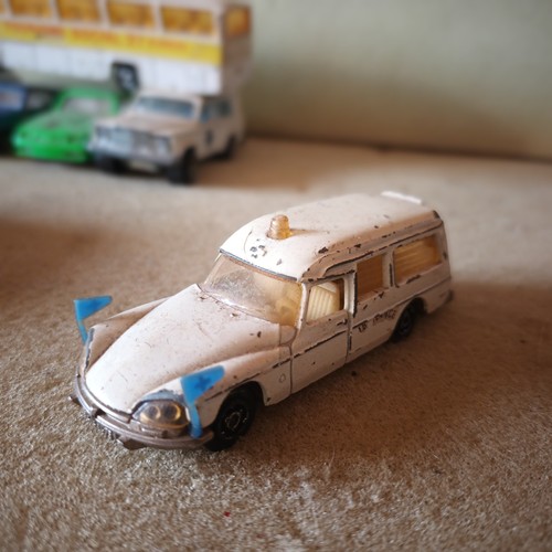 Majorette citroen ambulance - citroen, ds