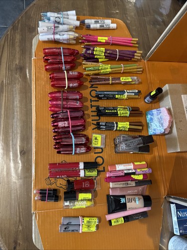 Lot maquillage divers plus - maquillage,