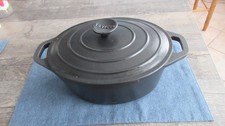 COCOTTE EN FONTE INVICTA OVALE