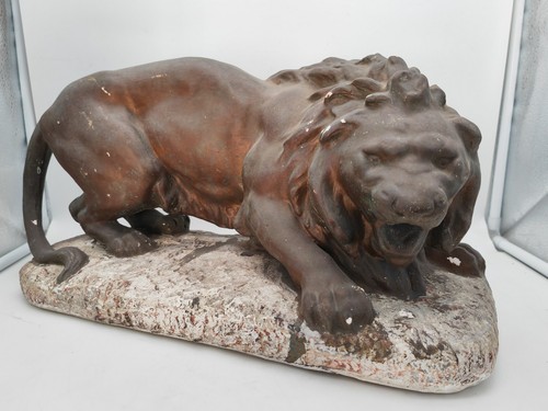 Imposante sculpture lion - de,