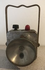 Ancienne lampe de cheminot