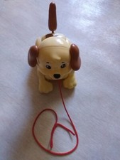 JOUET ATICULE A TIRER FISHER PRICE : EMET DES SONS ET FAIT DES MOUVEMENTS !!!