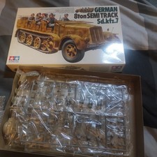 maquettes 1/35 Tamiya Sdkfz7  8t