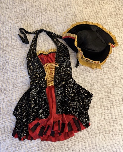 Pirate costume - pirate,