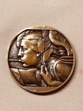 Très belle médaille en