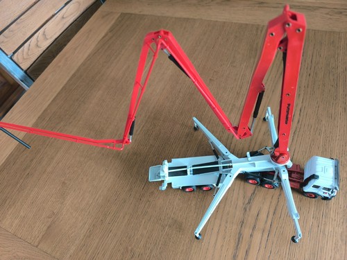 Maquette camion pompe neuf - maquette, pompe-