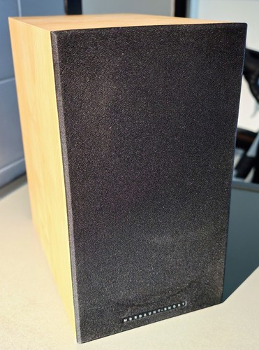 Une enceinte mordaunt short - une,