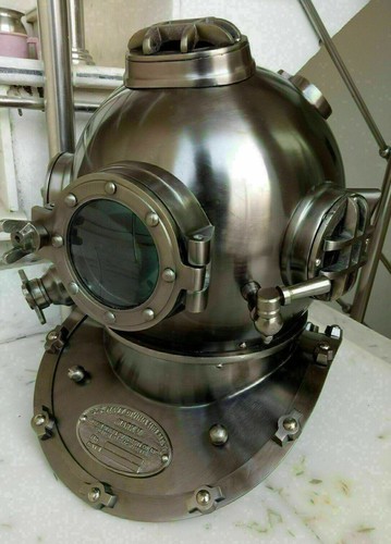 Casque plongée ancien - ancien, en