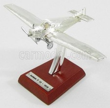 MODÈLE D'AVION STATIQUE