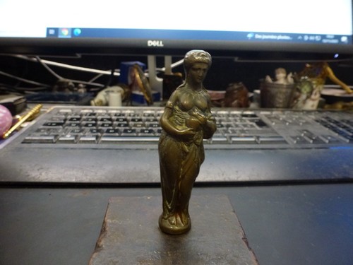 Petit bronze xixème femme - bronze,