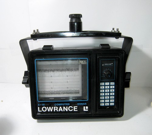 Lowrance computer sonar - x-16,
