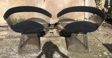 Paire de fauteuils design par