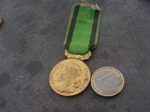 Medaille encouragement au - encouragement,