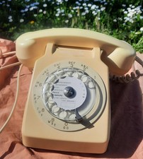 Ancien téléphone fixe cadran