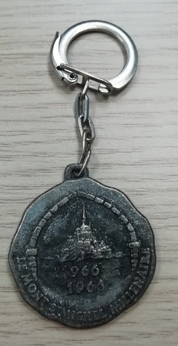 Porte cle ancien envions - ancien, 1964