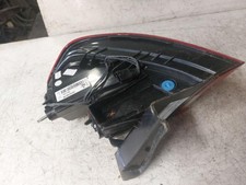 Feu arriere secondaire gauche