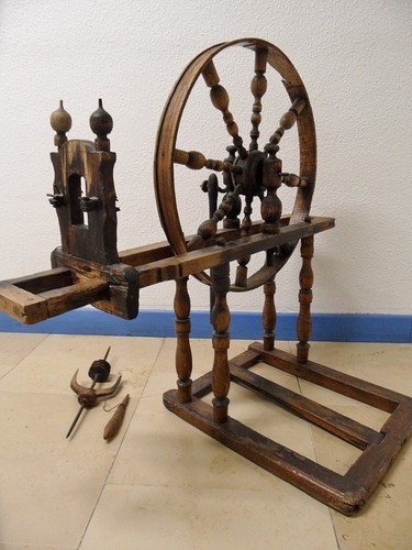 Ancien rouet antique - rouet,