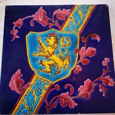 CARREAU DE FAIENCE. BLASON