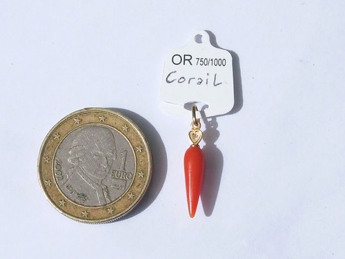 Beau petit pendentif 18k - petit, en