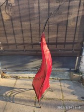 Lampe style oriental rouge en cuir