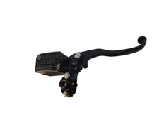 MAITRE CYLINDRE AVANT DROIT