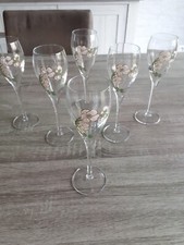 6   FLUTES A CHAMPAGNE PERRIER