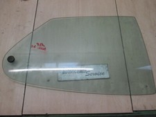 Vitre Fixe Garde-Boue Droite