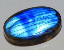 Pierre précieuse cabochon