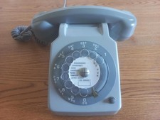 Ancien Téléphone gris à cadran SOCOTEL S 63 - (cadran rotatif opérationnel)
