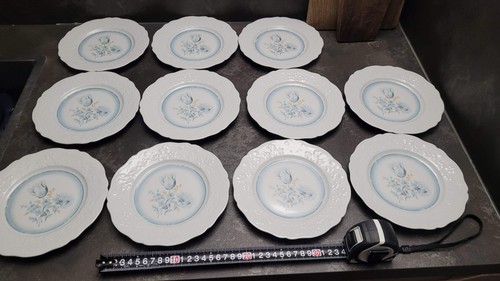 Lot assiettes à dessert - à,