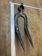 Croc OUTIL ancien 19ème forgé de jardinage  jardin, agriculture. ( Réf n° 1)