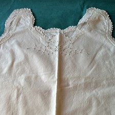 Chemise De Nuit Ancienne En Lin Blanc Fermeture Petit Bouton Épaule